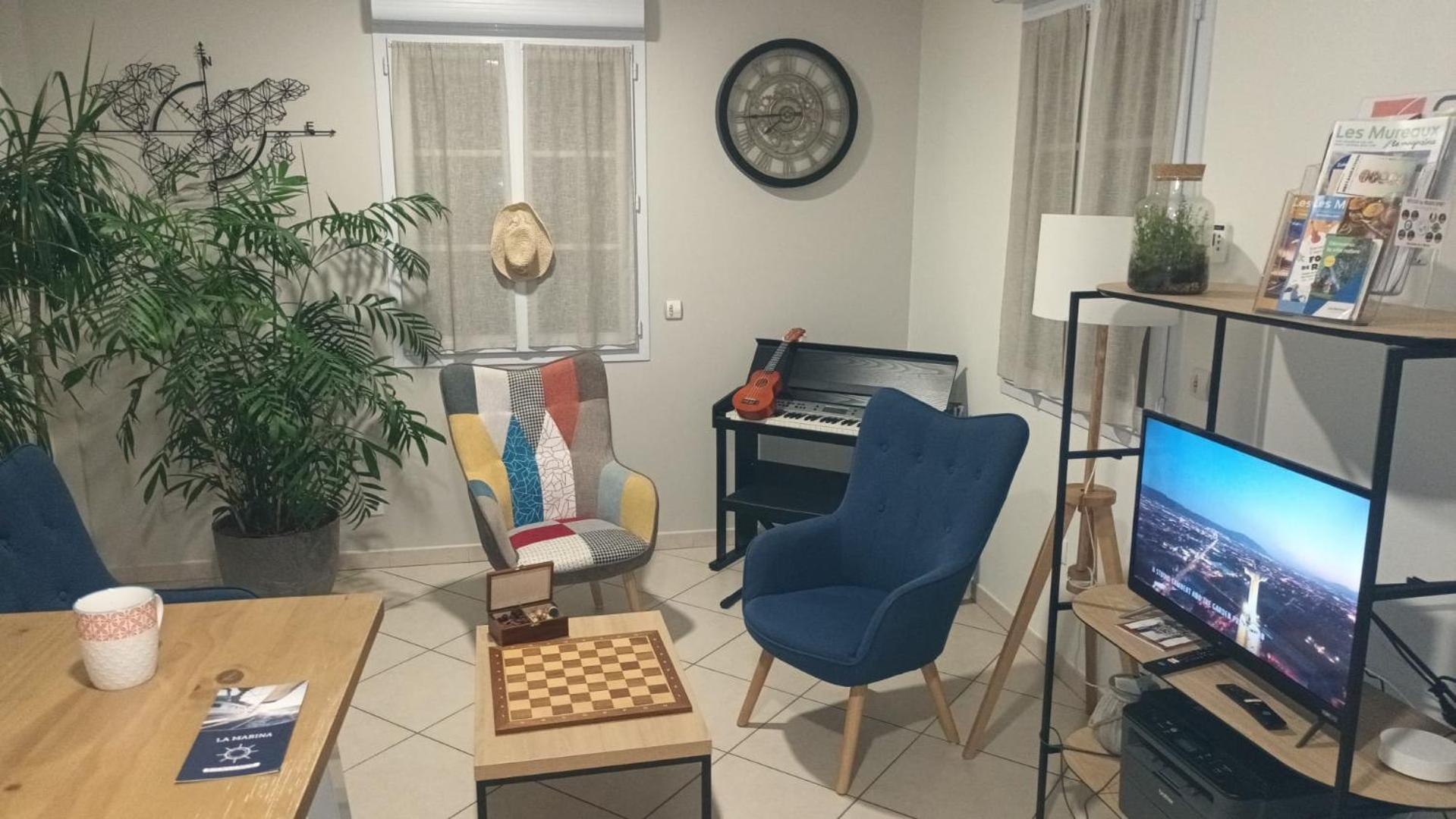 Apartment La Marina-center-parking-stationtoparis